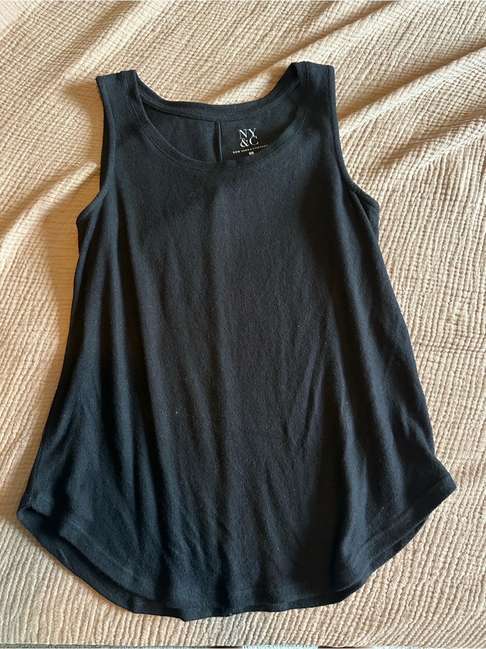 New York & Company Black Scoop Neck Tank